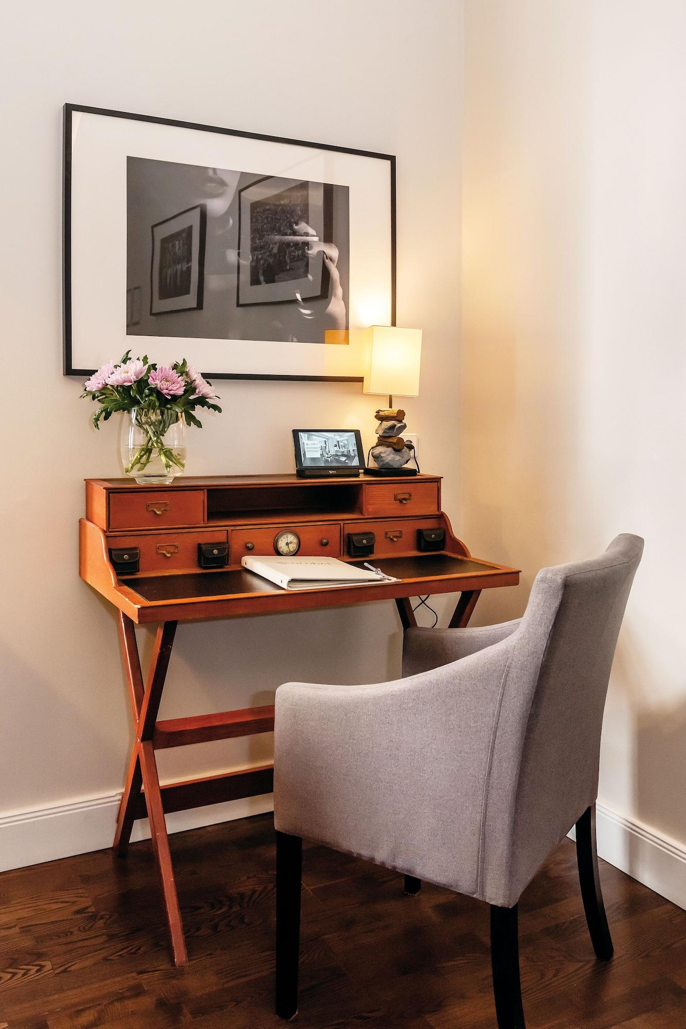 Arabel Design Apartments Берлин Екстериор снимка A modern secretary desk
