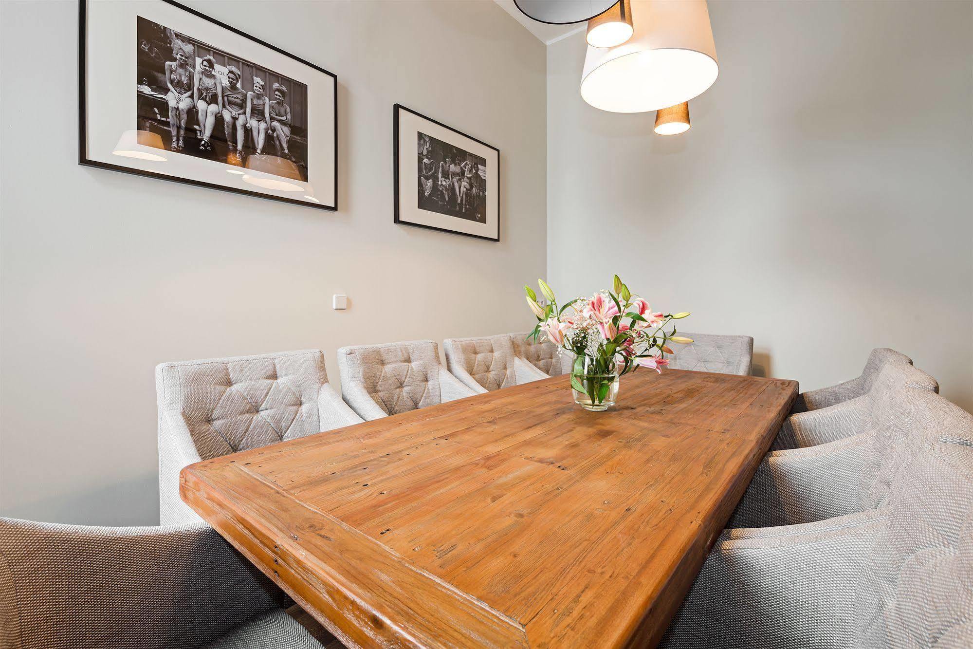 Arabel Design Apartments Берлин Екстериор снимка A dining room