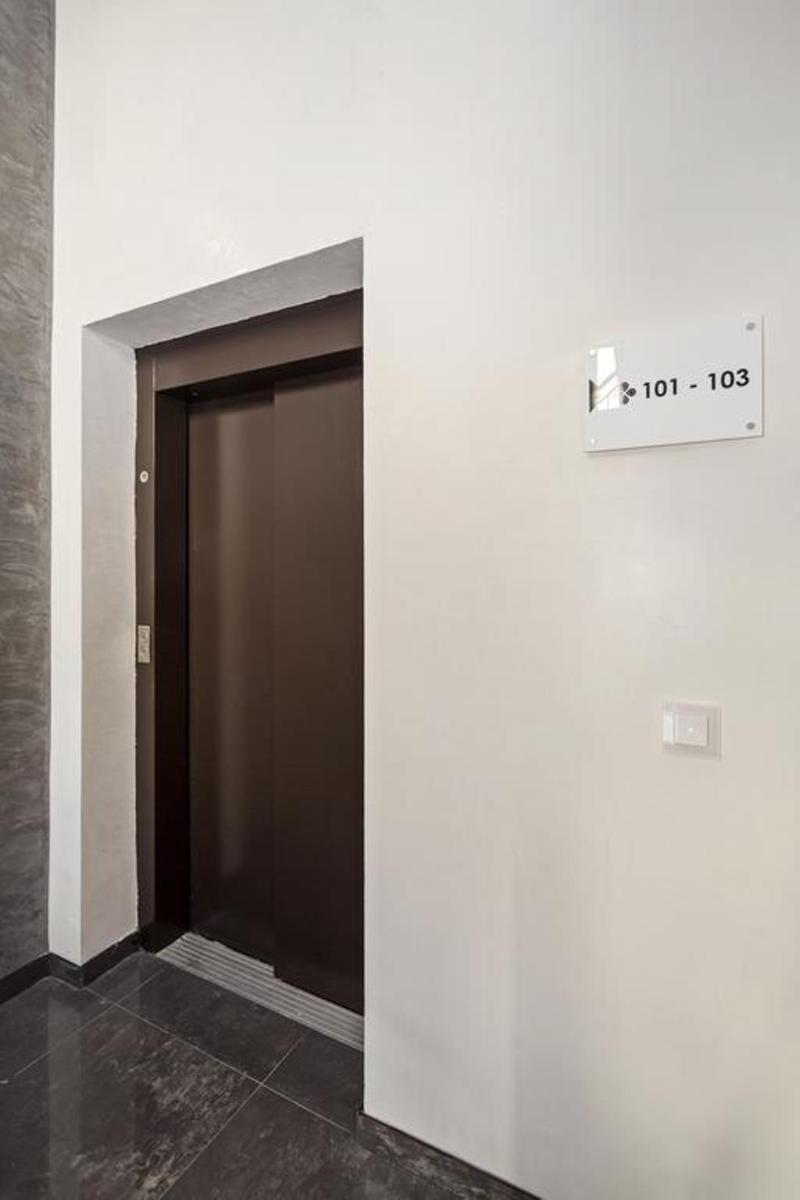 Arabel Design Apartments Берлин Екстериор снимка A door with a door sign